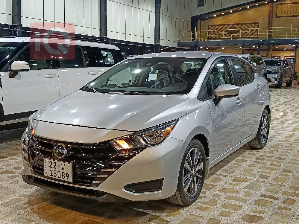 نیسان ڤێرسا